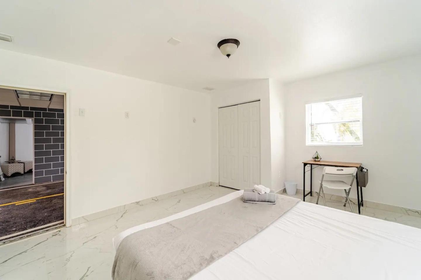 Private In - Close To Sarasota